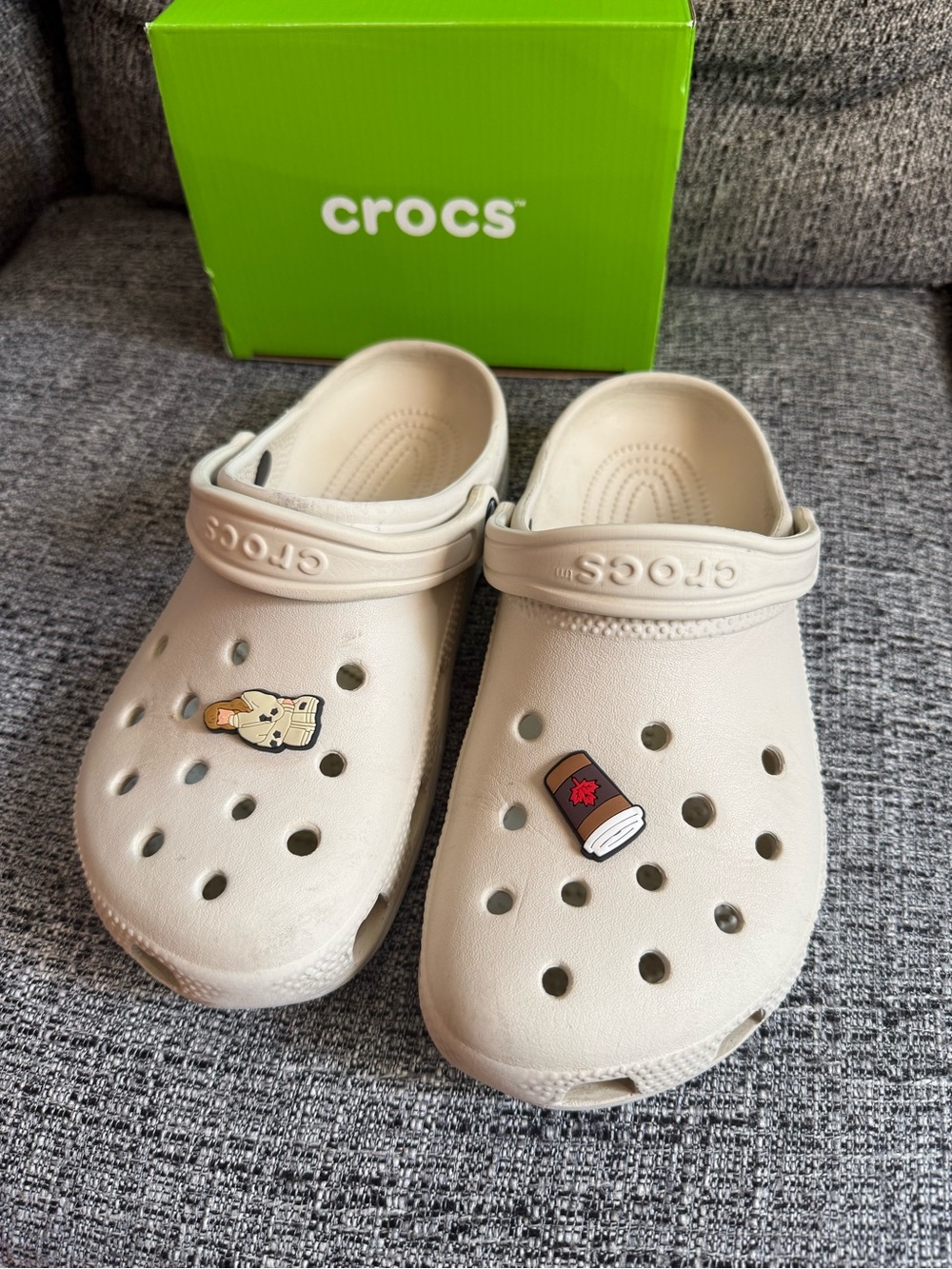 Crocs Classic Clog — Cream